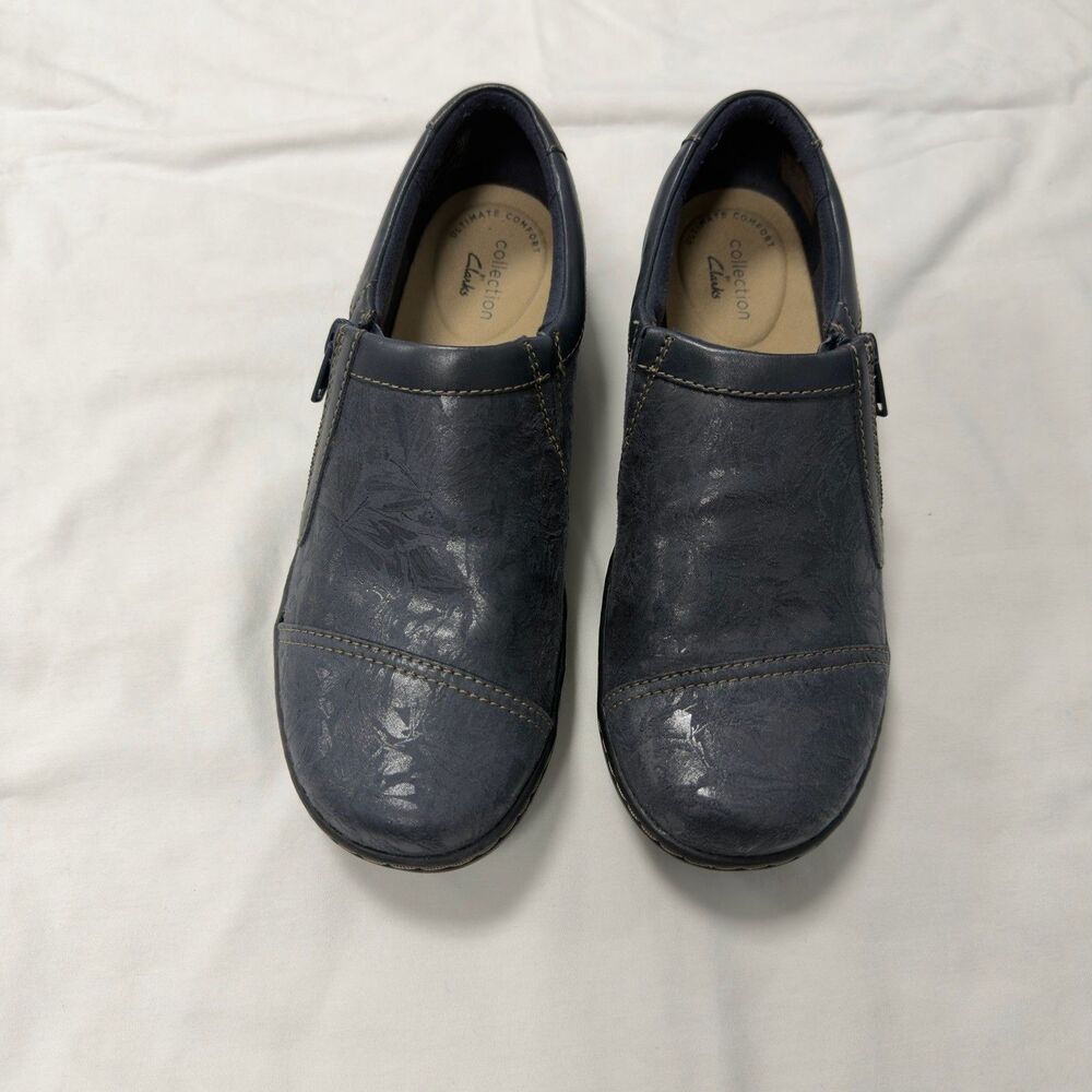 Collection By Clarks Women's Sz 7M Cora Giny  Blue Leather Side Zipper Flats